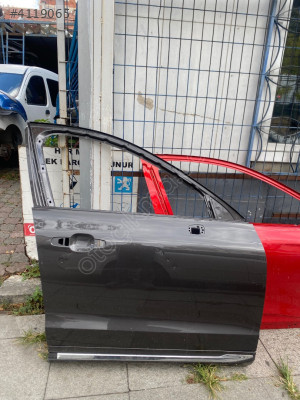 volvo xc çıkma sağ ön kapı