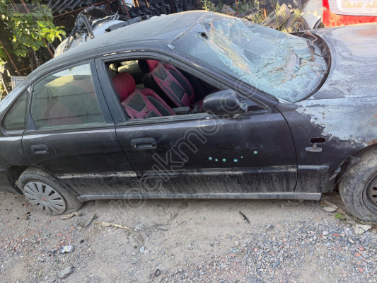 Honda accort sol arka kapı camı