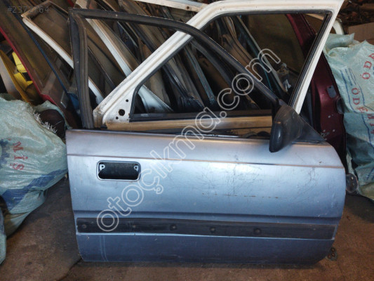 Mazda 626 çıkma sağ ön kapı