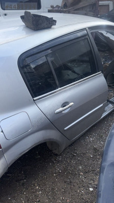 MEGANE SAĞ ARKA KAPI