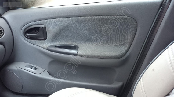renault megane sağ ön kapı döşemesi
