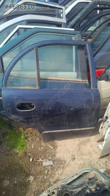 Hyundai accent sağ arka kapı