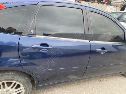 FORD FOCUS 1 SAĞ ARKA KAPI ORİJİNAL HATASIZ