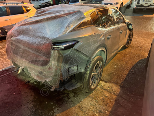 PEUGEOT 408 sağ ön kapı
