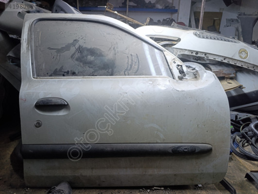Clio sağ ön kapı