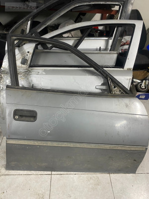 OPEL ASTRA F SAĞ ÖN KAPI - SÖKME