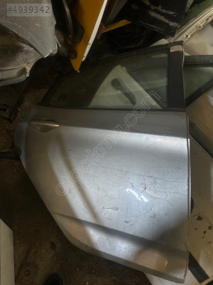 Hyundai accent Blue sağ arka kapı