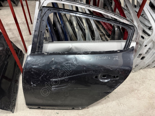RENAULT MEGANE 3 ÇIKMA ORİJİNAL SOL ARKA KAPI BD2