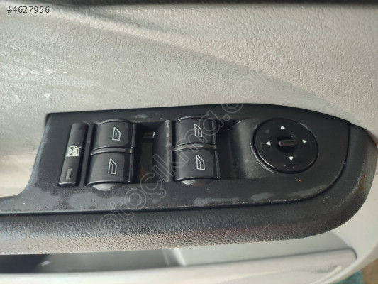 FORD FOCUS 2 SOL ÖN CAM DÜĞMESI