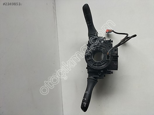 00752 RENAULT MEGANE 4 SİNYAL KOLU