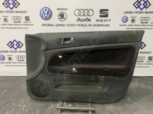 Passat B5 Sağ Ön Kapı Döşemesi