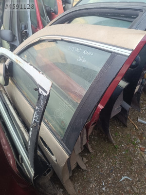 Nissan almera sol ön kapı