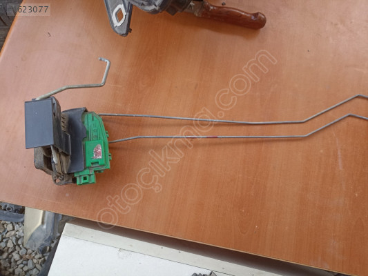 Hyundai Accent Blue Sağ Arka Kapı Kilidi