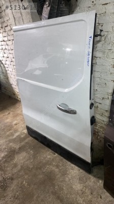 RENAULT TRAFİC SAĞ SÜRGÜLÜ KAPI