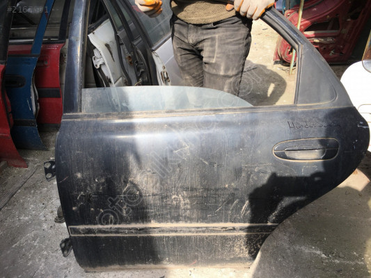Hyundai Sonata Sol Arka Kapı Döşemesi Kapı Menteşesi