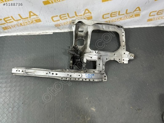 TOYOTA HİLUX ÖN PANEL DEMİRİ