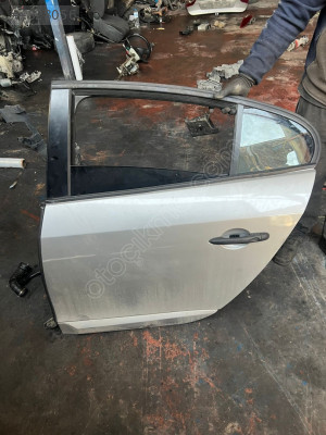 RENAULT FLUENCE SOL ARKA KAPI MERT OTO