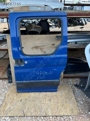 CİTROEN BERLİNGO SOL SÜRÜCÜ KAPI
