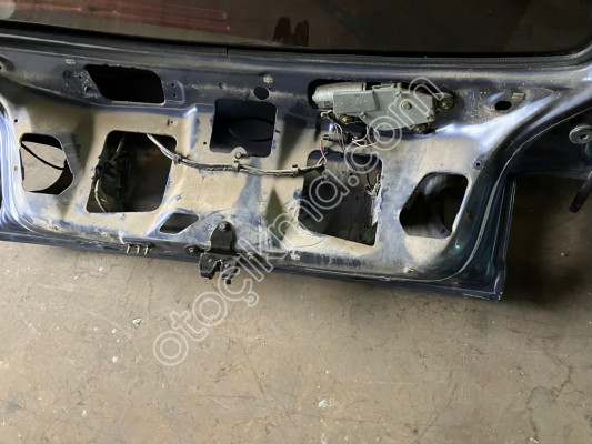 Ford Escort hb bagaj kapağı