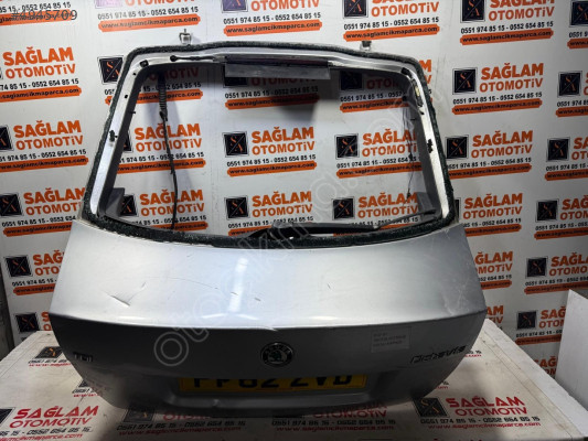 ÇIKMA SKODA OCTAVİA BAGAJ KAPAĞI