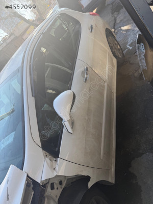 Peugeot 308 sol ön kapı