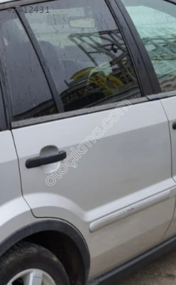 Ford fusion sağ arka kapı Hatasız
