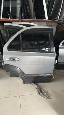 Kia Sorento sağ arka kapı orijinal
