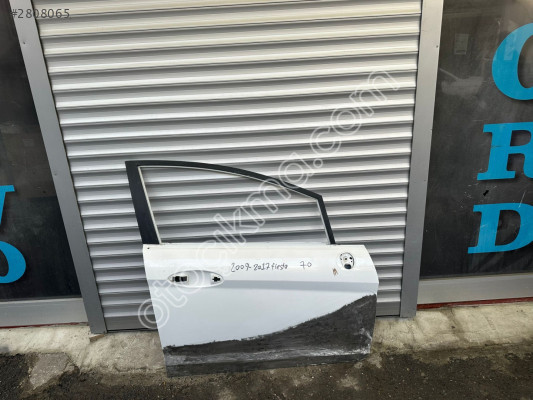 Ford Fiesta sağ ön kapı 2009-2017
