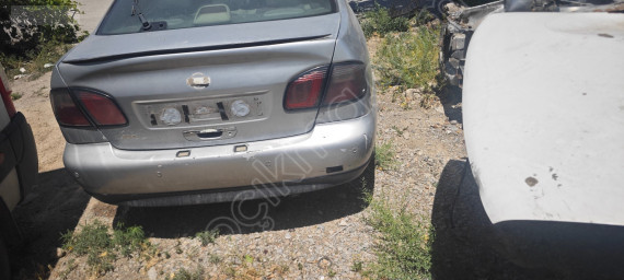 Nissan Primera arka tampon