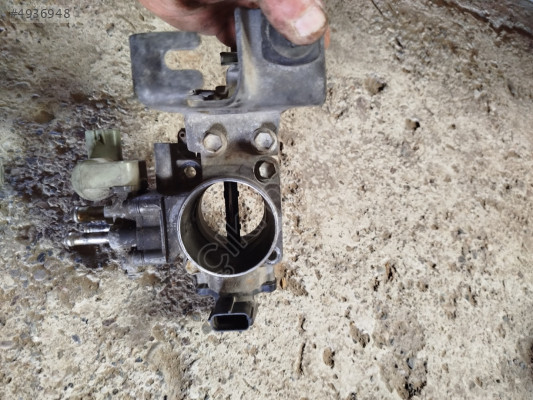 Toyota Corolla Ae 101 boğaz kelebeği