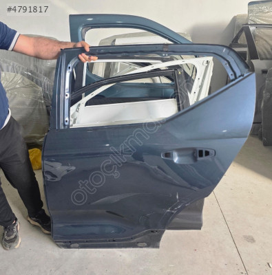 VOLVO XC40  LACİVERT SOL ARKA KAPI ORJINAL LOKALLİK