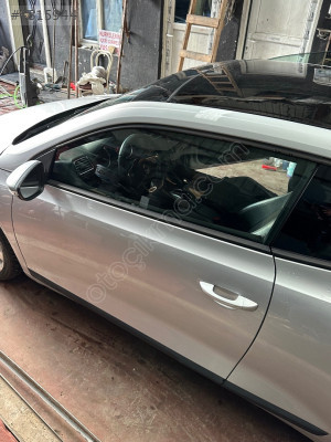 VW SCIROCCO SOL ÖN KAPI