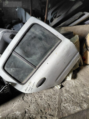 Renault  Clio 2005 sağ arka kapı dolu orijinal çıkma