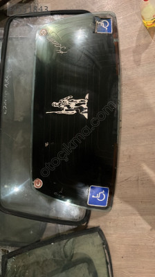 Renault Clio 1 bagaj camı