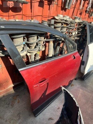 RENAULT CLİO 4 SAĞ ÖN KAPI
