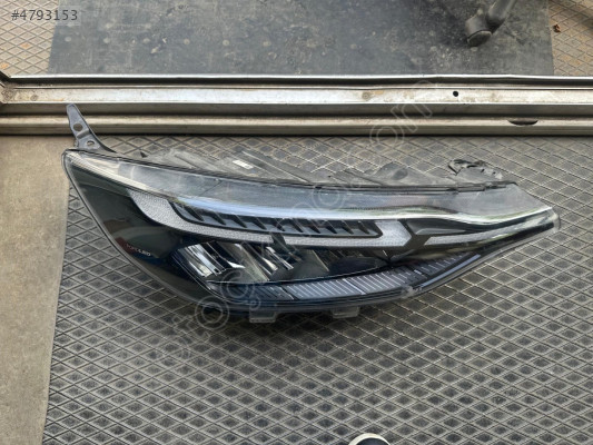 MİRİM OTODAN FORD CUSTOM 2024 SAĞ FAR
