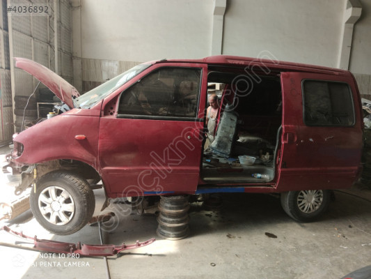 Nissan vanetta çıkma parça