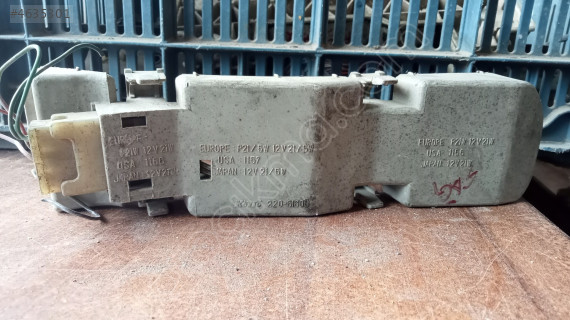 Mazda 323 sedan sağ arka stop duyu