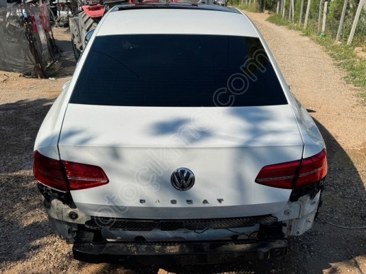 Volkswagen Passat B8 arka stoplar
