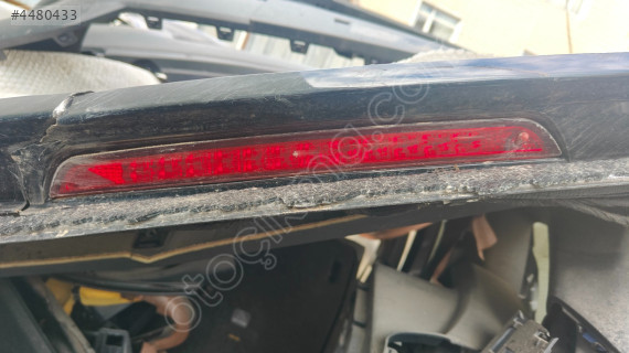 Peugeot 3008 orta bagaj stopu