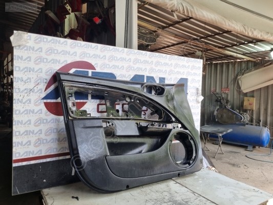 Seat Leon sol on kapı döşemesi