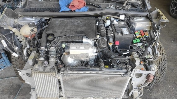 peugeot 2008 motor 1.2 benzinli