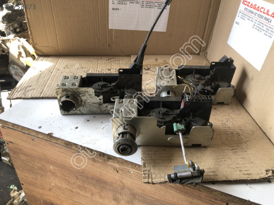 FORD CONNECT SOL ÖN KAPI KİLİDİ