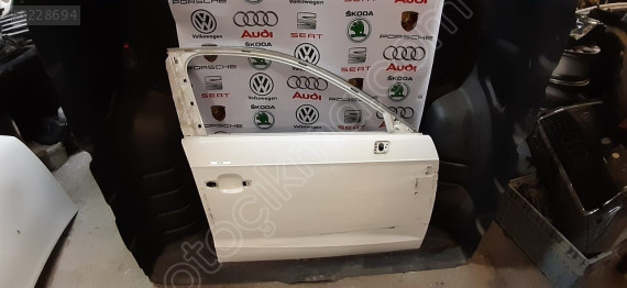 AUDİ A3 ORJİNAL ÇIKMA SAĞ ÖN KAPI