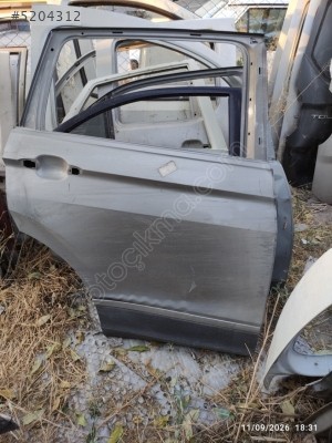 Volkswagen Tiguan sağ arka kapı