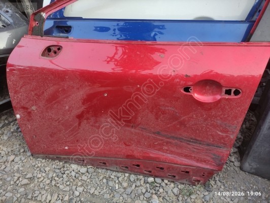 Clio 4 sol ön kapı sol arka kapı