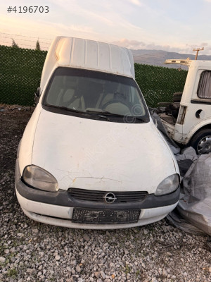 Opel Combo ön kaput