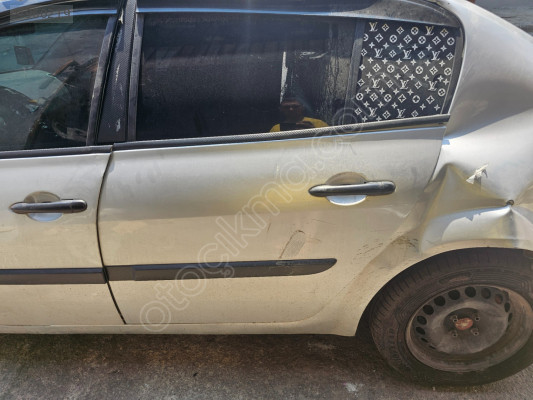 Megane 2 sol arka kapı orjinal