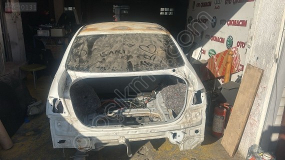 BMW 3 SERİSİ E90 ARKA KOMPLE