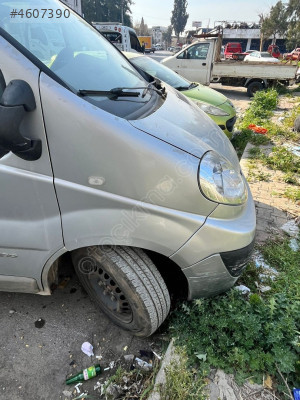 RENAULT TRAFİC SAĞ ÖN ÇAMURLUK
